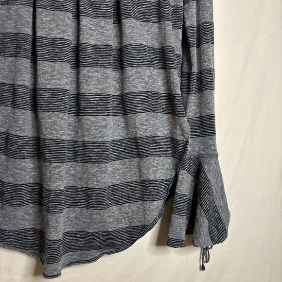 We the Free Gray Blue Striped Tie Flare Sleeve Knit Top Tunic Size Small Boho - Picture 11 of 15